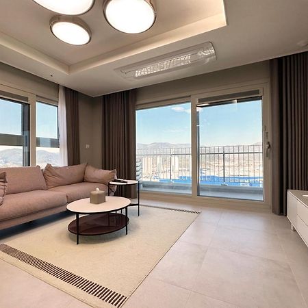 Y Collection By Uh Flat Osiria Aparthotel Пусан Екстериор снимка